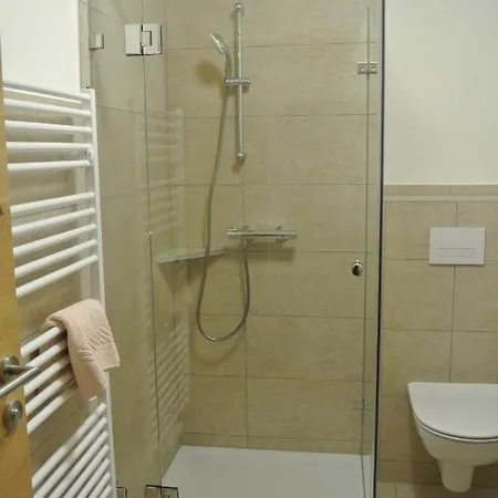 فندق مبيت وإفطار Haus Fischer Nassfeldblick