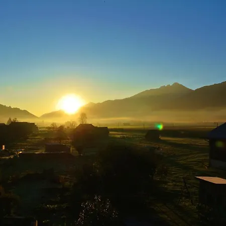 Haus Fischer Nassfeldblick فندق مبيت وإفطار 3*