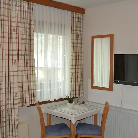 Haus Fischer Nassfeldblick فندق مبيت وإفطار