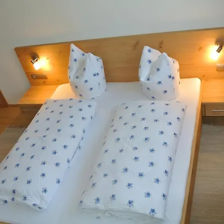 Haus Fischer Nassfeldblick Panzió