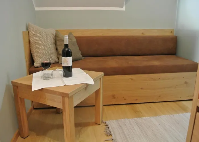 Haus Fischer Nassfeldblick Frühstückspension Kirchbach (Carinthia)