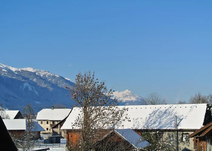 Haus Fischer Nassfeldblick Bed and Breakfast