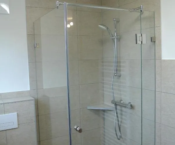 Haus Fischer Nassfeldblick Bed and Breakfast 3*