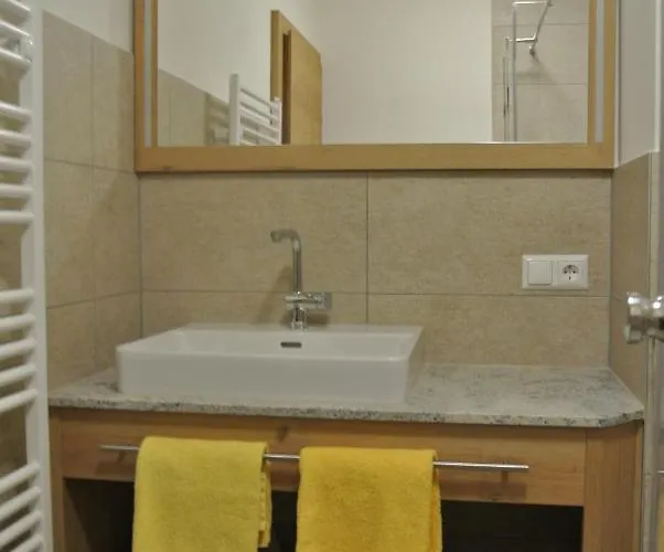 Bed and Breakfast Haus Fischer Nassfeldblick